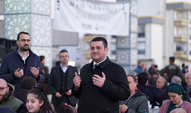 Torbalı Belediyesi'nden Atatürk Mahallesi'nde Ramazan Sofrası