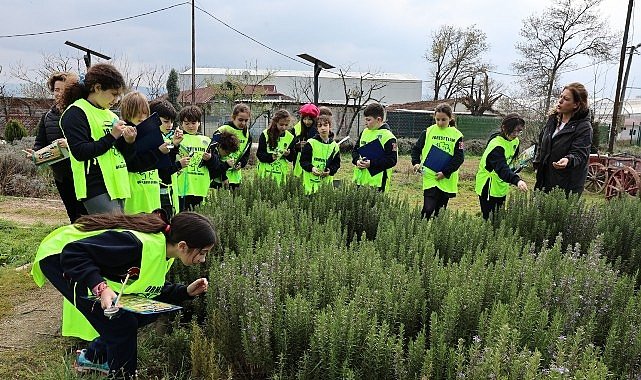 Ürünlü'de doğa sevgisi yeşeriyor