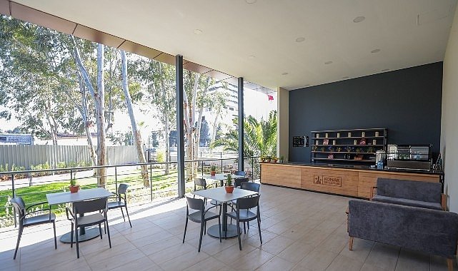 Başkan Mutlu Ferdi Zeyrek Gençlik Merkezi'nde gençlerle buluştu 