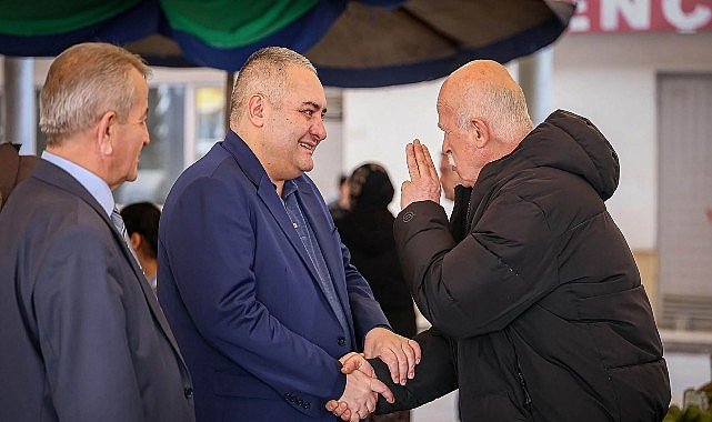 Başkan Özarslan Semt Pazarında Esnaf ve Vatandaşla Buluştu