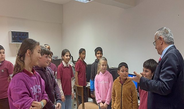 Başkan Topaloğlu'ndan öğrencilere ziyaret 