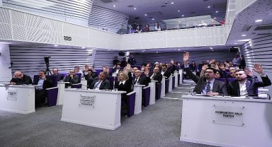 Buca Belediye Başkanı Görkem Duman: “Ne eğildik, ne de bir adım geri attık