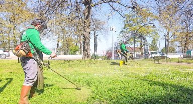 Canik'te Parklar Yaza Hazırlanıyor 