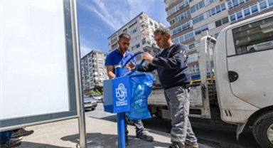 ESHOT'tan duraklarda temizlik hareketi 