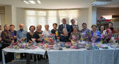 Gaziemir'in çınarlarından fidanlara 23 Nisan armağanı