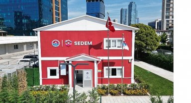  Maltepe Belediyesi'nden ebeveyn ve çocuklara 'Yanınızdayız' mesajı