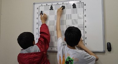 Maltepe'de Minik Zihinler Satrançla Güçleniyor
