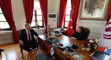 Urla Belediye Başkanlığı Koltuğuna Türkiye'nin Seçilmiş İlk Çocuk Meclisi Başkanı Oturdu