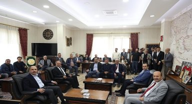 Başkan Altay Sarayönü'nde Vatandaşlarla Buluştu