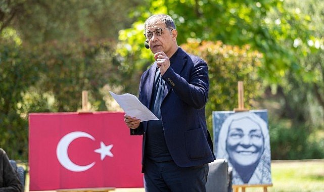 Başkan Tugay'dan Anneler Günü'nde duygulandıran sürpriz