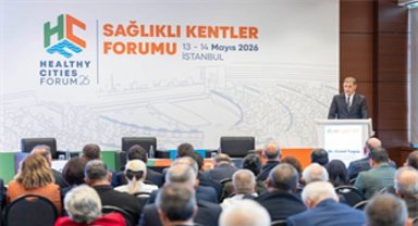 Başkan Tugay Sağlıklı Kentler Forumu'nda konuştu: “İklim hedefleri ancak kentlerde somutlaşır