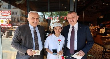 Büyükakın, ilk iş gününde de yanlarındaydı: “İyi ki varsınız