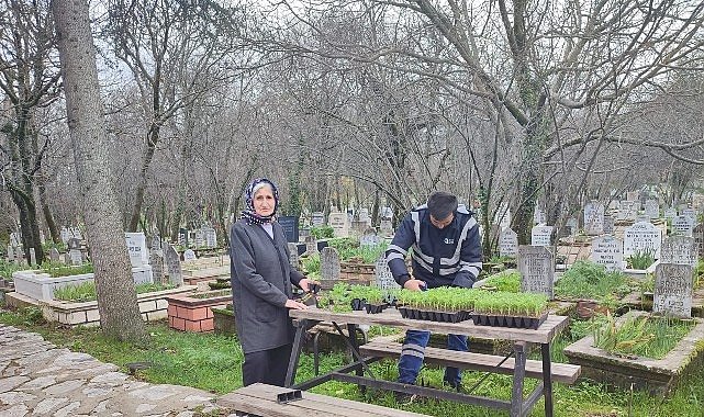 Büyükşehir'in mezarlıklarda bayram hazırlığı sürüyor
