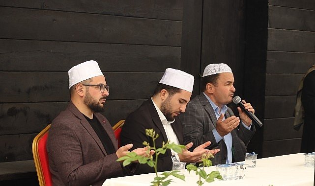 Kandıra Baba Tepesi'nde Akçakoca Bey Dualarla Anıldı