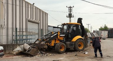 Kartepe'de Bayram Öncesi Yoğun Temizlik Mesaisi