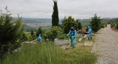 Kocaeli'de şehitlik ve mezarlıklar bayrama hazır