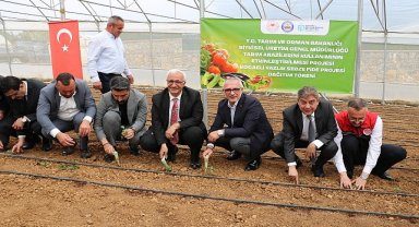 Tarlalar bereketleniyor, Kocaeli çiftçisi kazanıyor