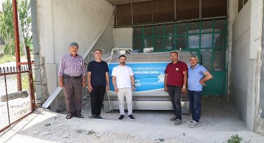 Büyükşehir'in üreticilere ekipman destekleri sürüyor