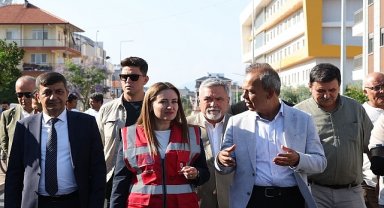 Döşemealtı Yeniköy'de altyapısı tamamlanan yollar asfaltlanıyor