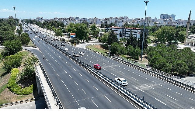 İller Bankası Kavşağı'nda asfalt çalışması yapıldı