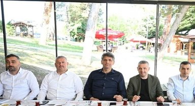 Kartepe'de Hizmetler Muhtarlarla Masaya Yatırıldı