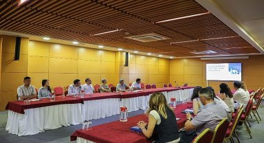 Kırgız heyet Antalya Büyükşehir Belediyesi'nin Mavi Bayrak deneyimini inceledi