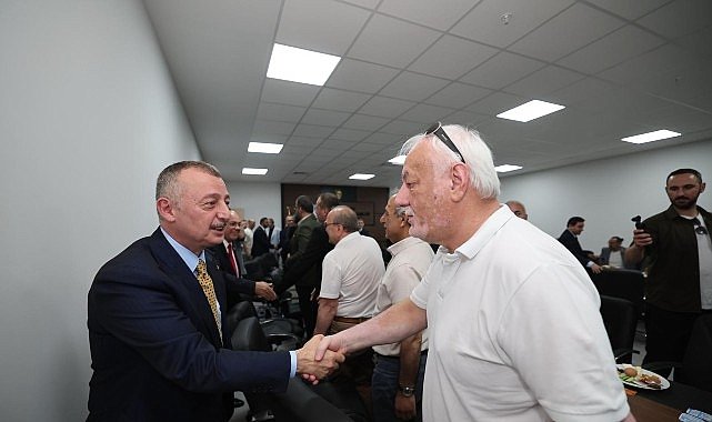 Kocaeli esnafı, Başkan Büyükakın'ı ağırladı: “Siz proje getirin, biz destekleyelim