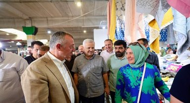 Aşure kazanı kardeşlik için kaynadı