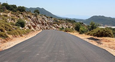 Büyükşehir'in sıcak asfalt çalışması sürüyor