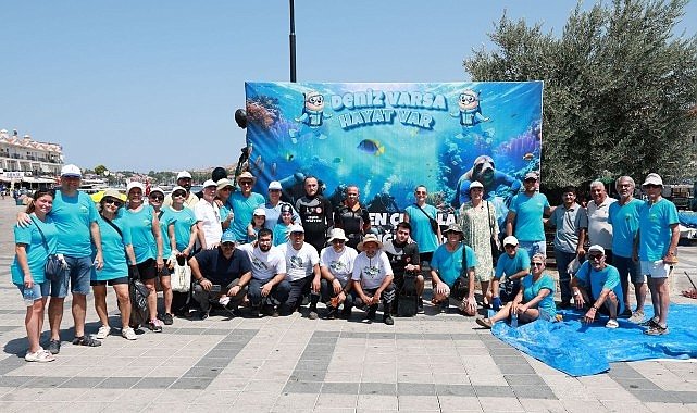 Foça'da Kapsamlı Deniz ve Kıyı Temizliği: