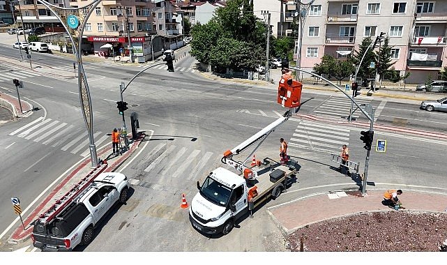 Güvenli yolculuk için Büyükşehir mesaide