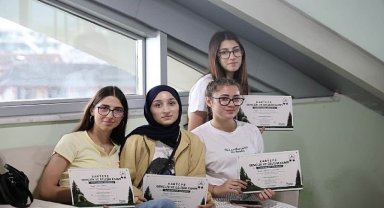 Kartepe'de Gençler Hayatı Deneyimliyor