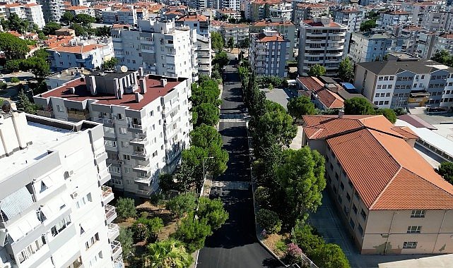 Narlıdere'de Asfalt Mesaisi Hız Kesmiyor