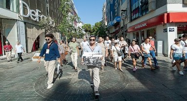 'Atatürk'ün Adımlarıyla Karşıyaka' rotasında turlar başladı