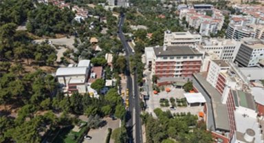 Balçova'nın caddeleri “çiçek gibi