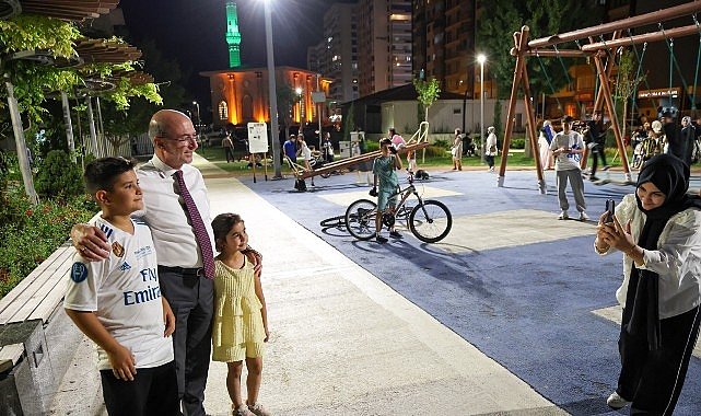 Başkan Özgökçen, Pekyatırmacı ve Bağcı Şefikcan Parkı'nda Vatandaşlarla Bir Araya Geldi