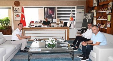 Belediye personelinden Başkan Topaloğlu'na veda ziyareti