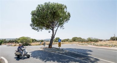 Bergama'da yollar yenileniyor, ulaşım daha güvenli hale geliyor