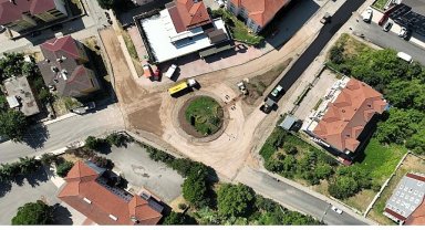 Gölcük'te Ergenekon Caddesi kavşağı yenileniyor