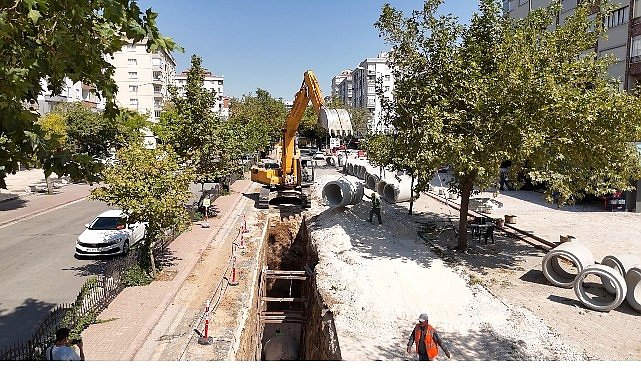 KOSKİ, Rauf Denktaş Caddesi'nde Altyapıyı Güçlendiriyor