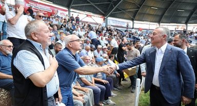 Başkan Büyükakın'a İshakçılar'da sevgi seli