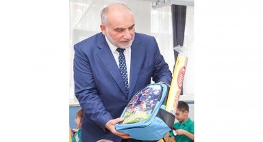 Canik Belediyesi'nden Aile Bütçesine Dev Destek: İlkokul 1. Sınıfa Başlayan Tüm Öğrencilere Çanta ve Kırtasiye Seti Belediyemizden Hediye 