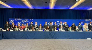 COP31 Özel Elçisi Başkan Altay, New York'ta Metropol Şehirlerden Üst Düzey Katılımın Olduğu Zirvede Dünya Belediyelerini COP31'e Davet Etti