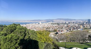 İzmir'in dijital rehberi yenilendi