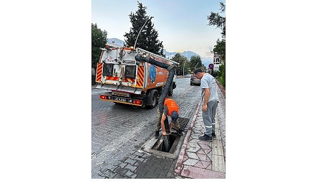 Kemer'de mazgal temizliği