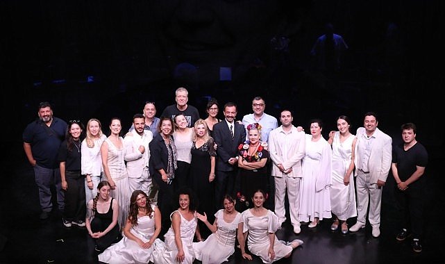 Muammer Karaca Tiyatrosu “İlk Temsil
