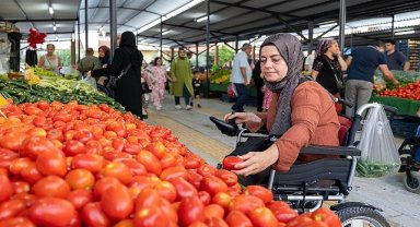 Türkiye'nin ilk engelsiz pazarı Yenişehir'de açıldı