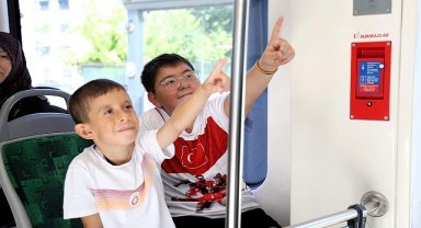 Yolculuk kurallarını sevdirerek öğretiyorlar