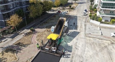 Ataşehir ve Harmandalı'da yollar yenileniyor