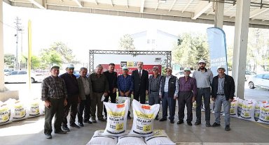 Başkan Altay: “Üreticilerimize Bugüne Kadar 1 Milyon 214 Bin Kilogram Hibe Destekli Macar Fiği Tohumu Verdik